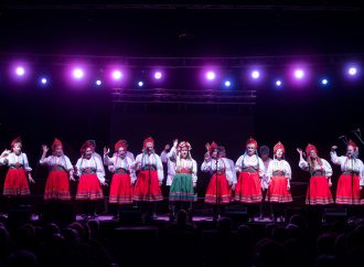 La Agrupación de Zarzuela de Alcalá de Henares llena en el primer espectáculo del ciclo ‘Las Noches del Parque’